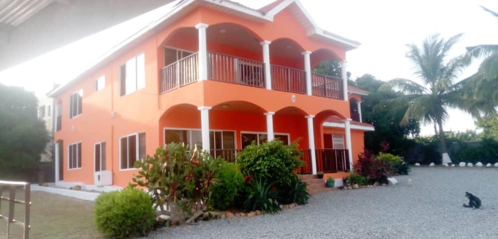 Jamaica Inn Guest House Botianaw ภายนอก รูปภาพ