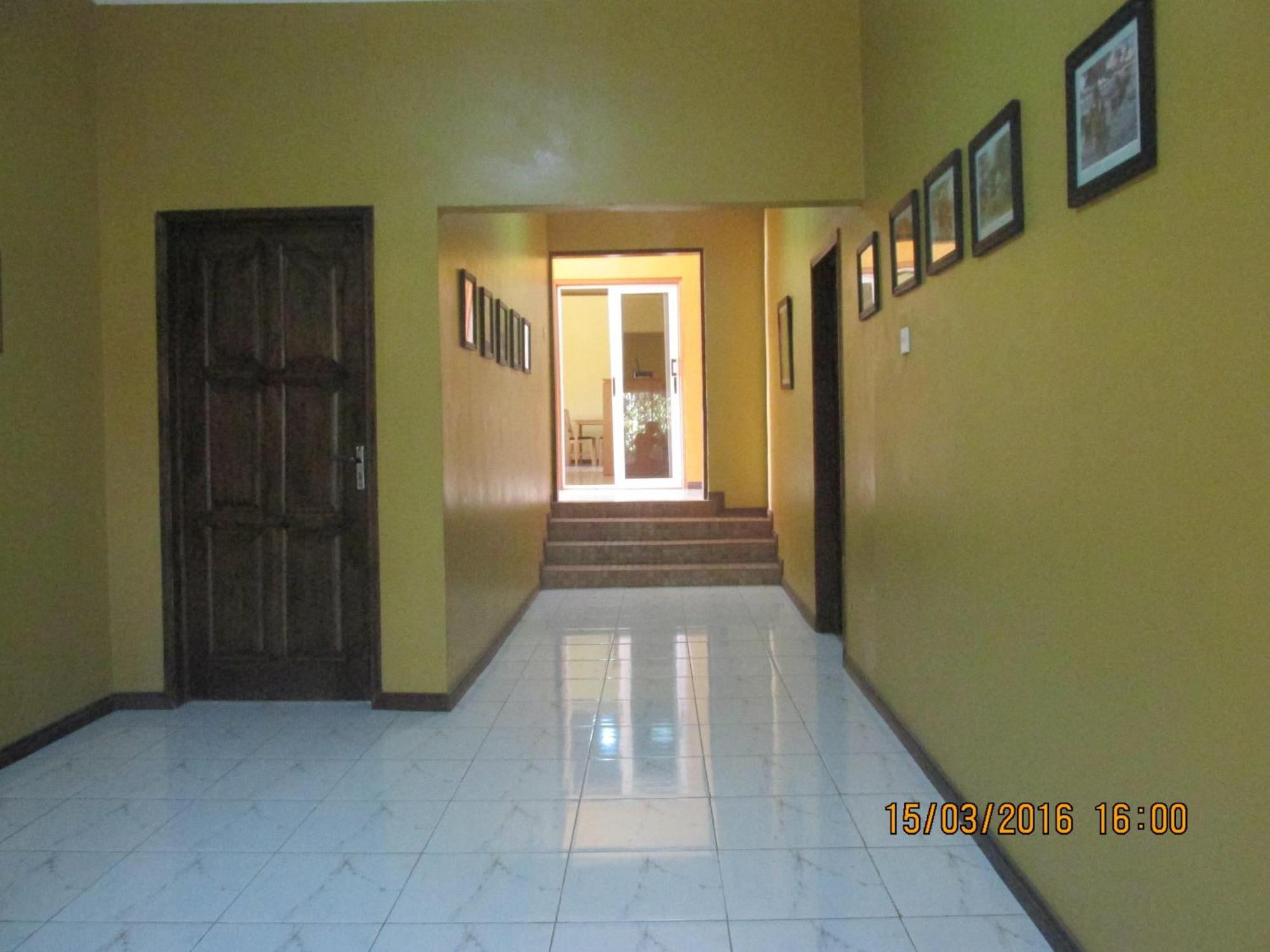Jamaica Inn Guest House Botianaw ภายนอก รูปภาพ