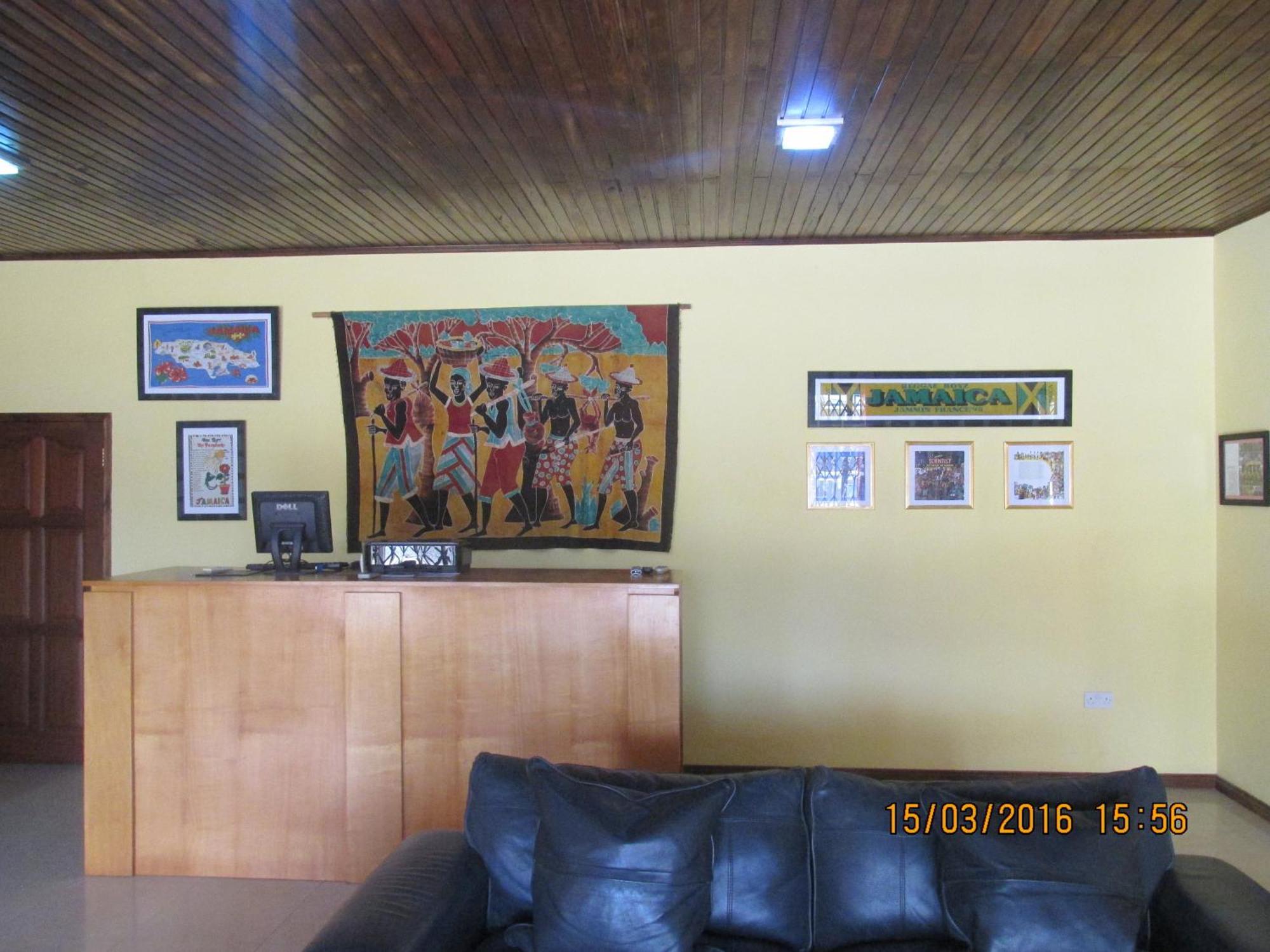 Jamaica Inn Guest House Botianaw ภายนอก รูปภาพ