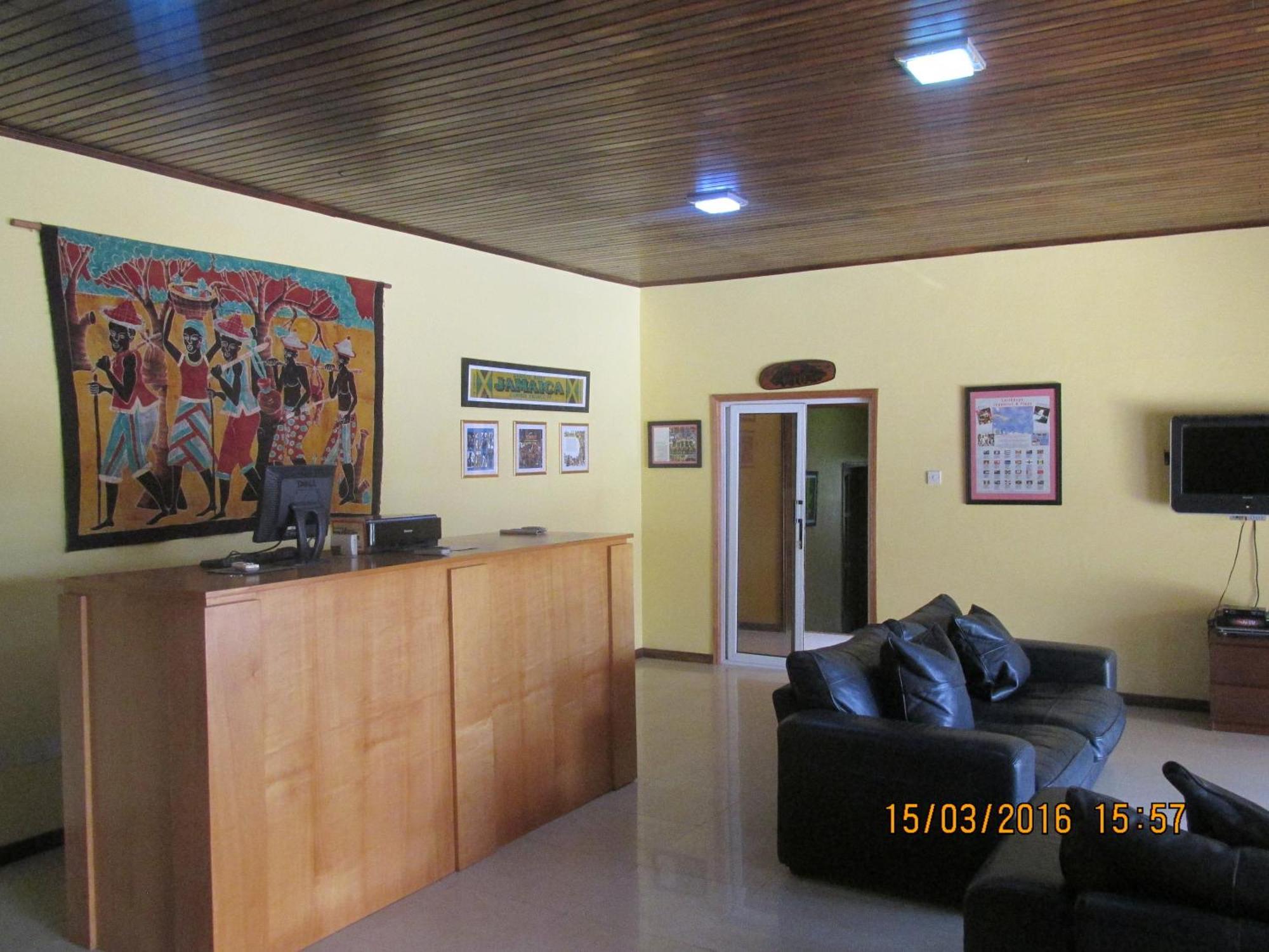 Jamaica Inn Guest House Botianaw ภายนอก รูปภาพ