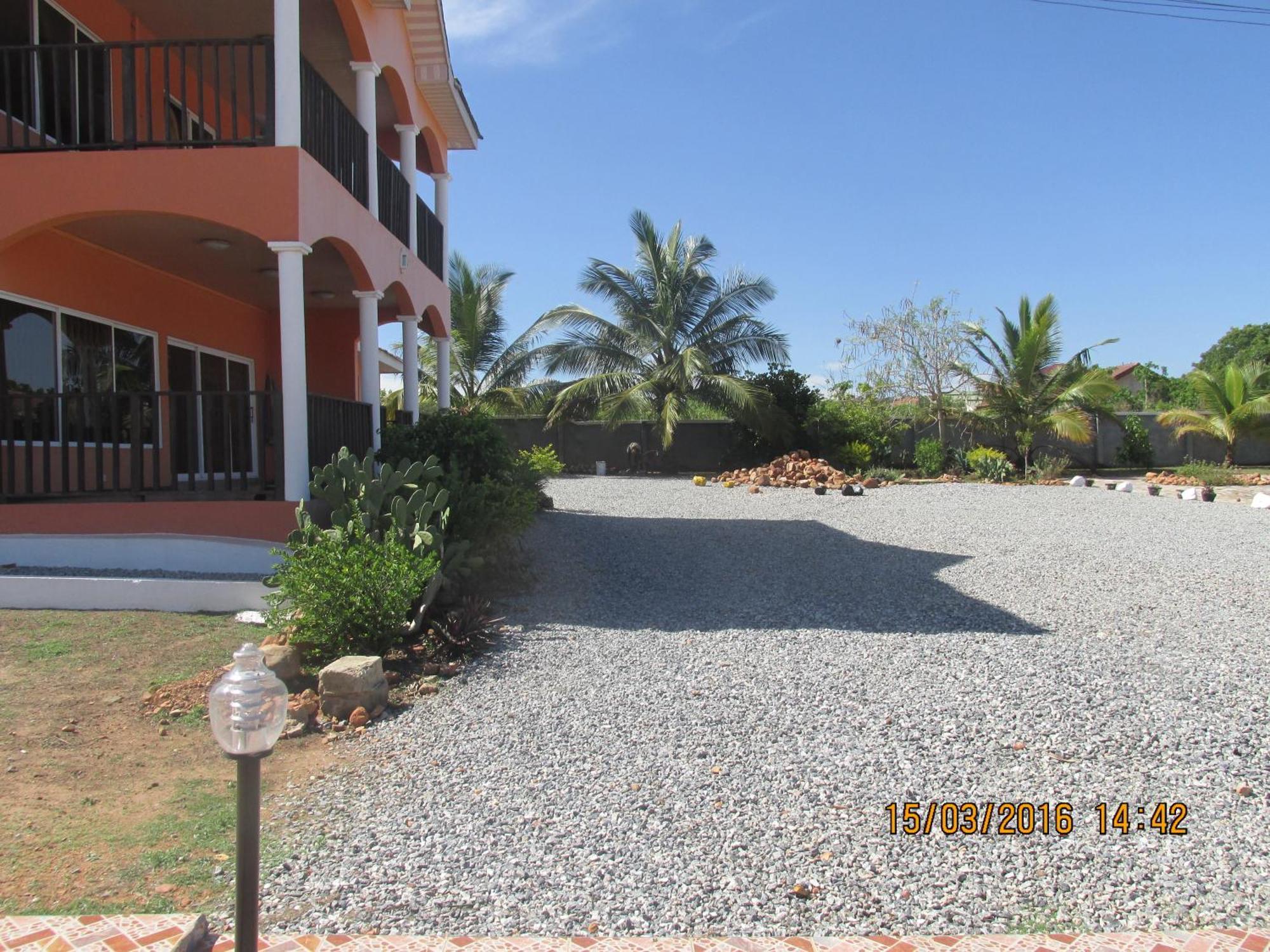 Jamaica Inn Guest House Botianaw ภายนอก รูปภาพ