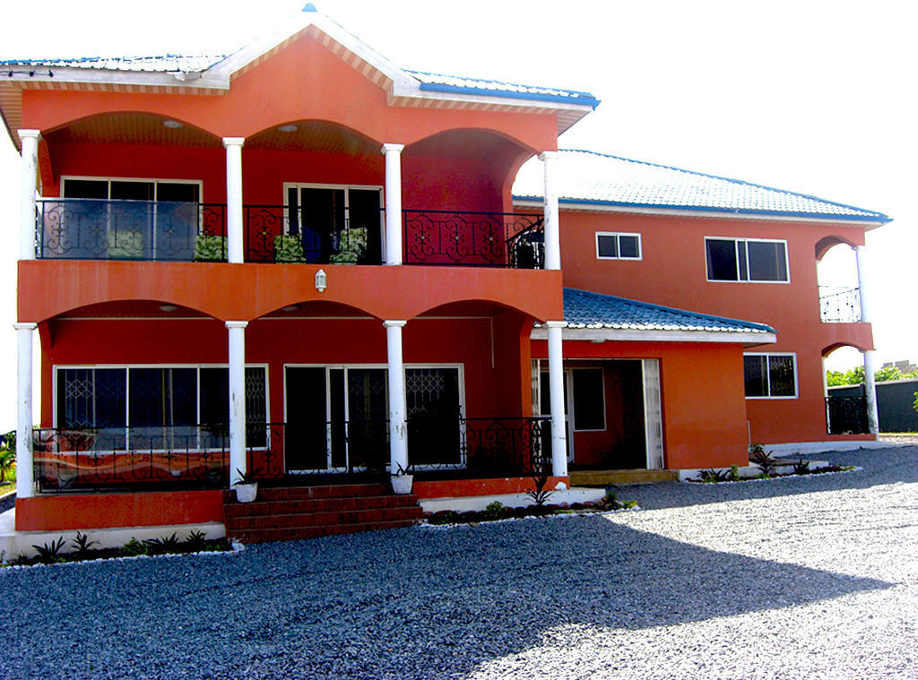 Jamaica Inn Guest House Botianaw ภายนอก รูปภาพ